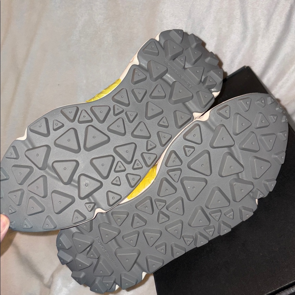 NWT Flower Mountain Yamano 3 Sneaker in Stone Mud - Picture 14 of 15